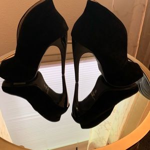 Anna’s Michelle spyglass Peep toe Bootie